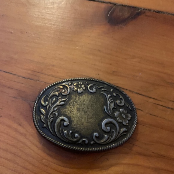 Vintage Brass Belt Buckle - 5/$20 SALE❤️ - Picture 3 of 5